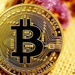 Bitcoin: Un Viaje Impredecible a través del Tiempo y hacia el Futuro